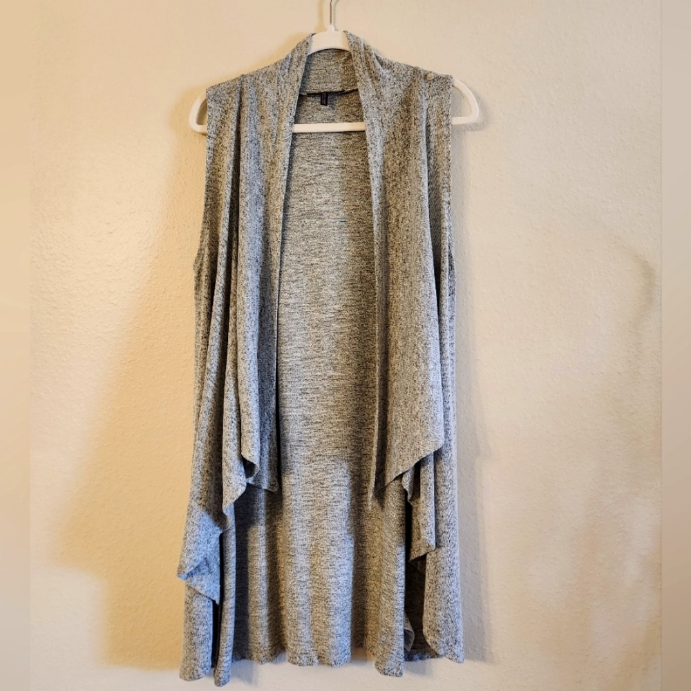 Olivia Sky Long Open Front Gray Shawl Sweater Women's Size M Soft Poncho Shrug